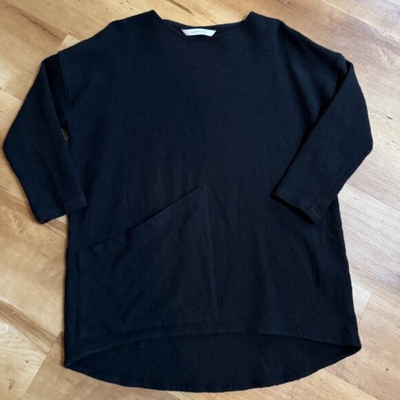 Elizabeth Suzann Harper Tunic in lightweight black wool - OSM. - Picture 1 of 4
